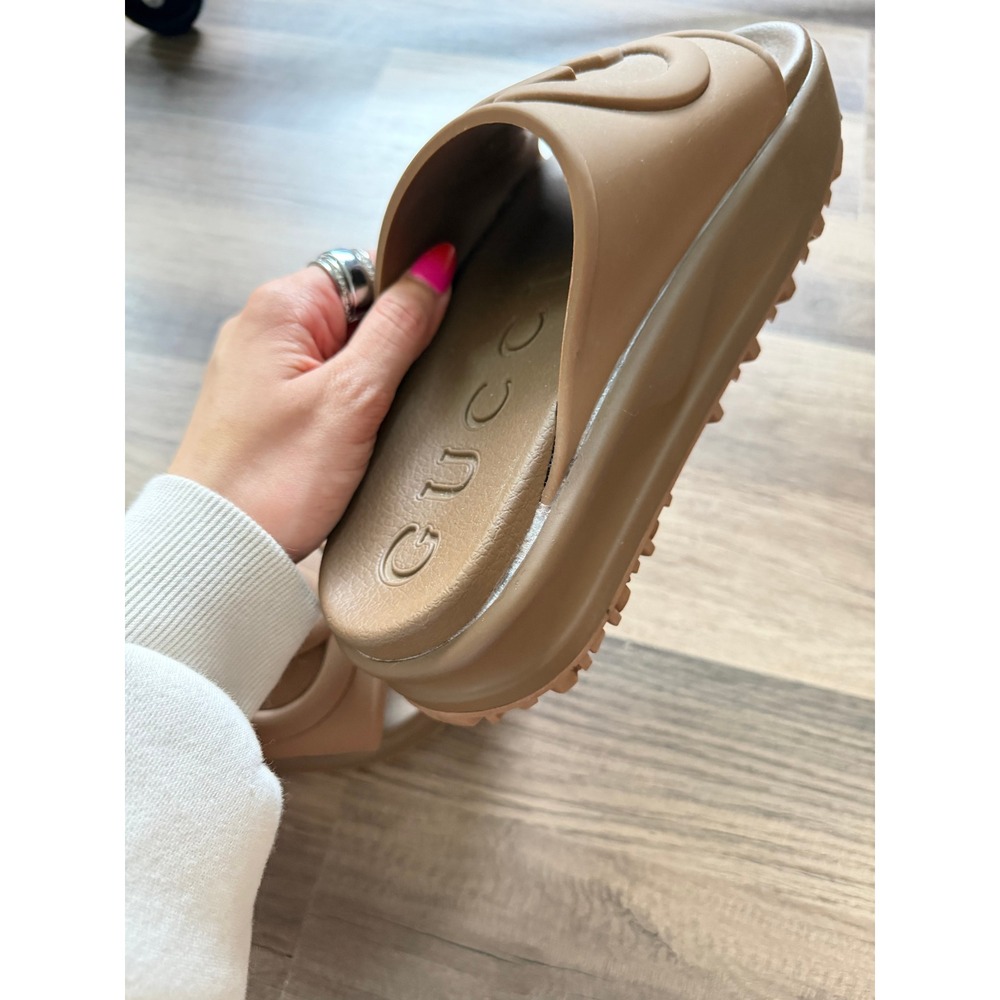Gucci Platform Slide Sandals Womens Tan Good Interlocking G Logo Rubber Lug Sole - Picture 5 of 6